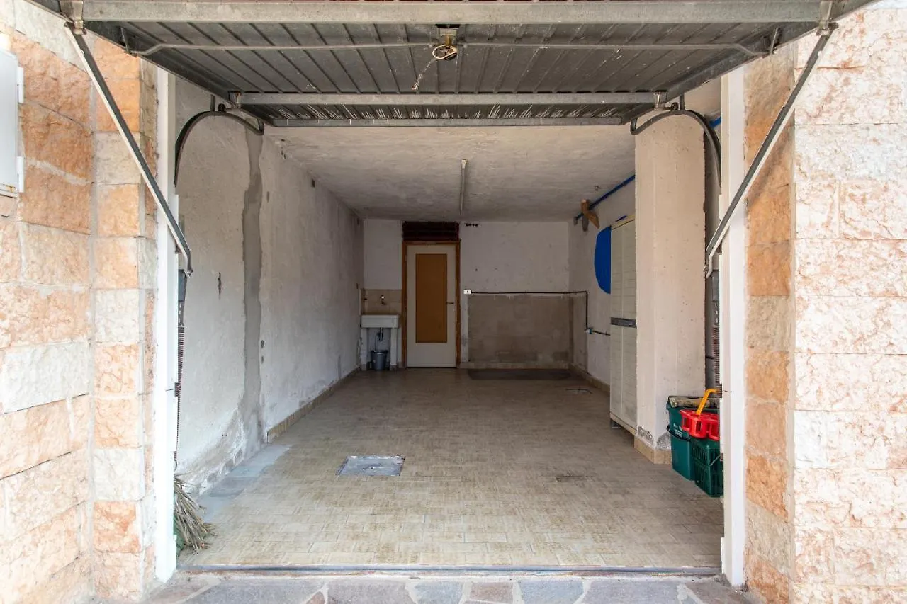 Family Home - Garda 3 Bedrooms Apartment Italy