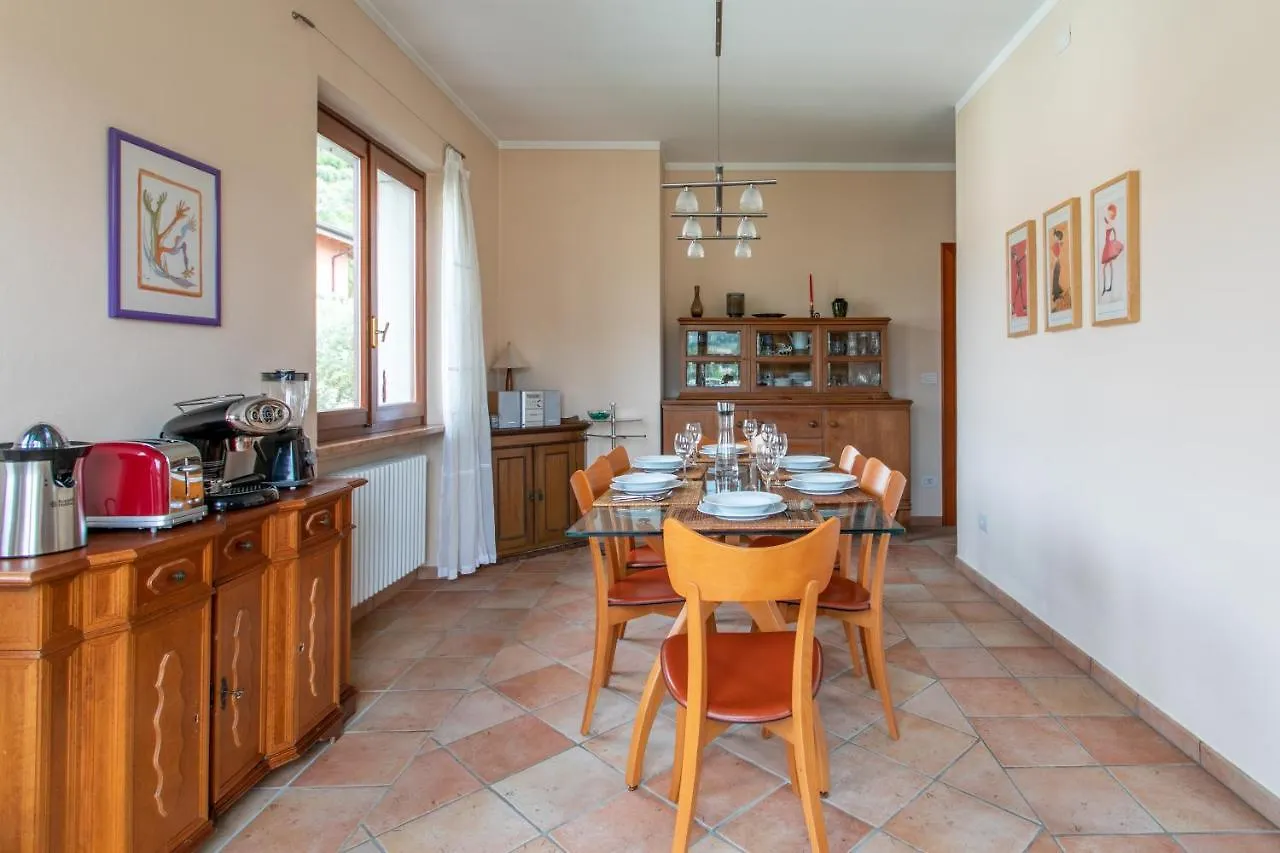 Family Home - Garda 3 Bedrooms Apartment 0*, Garda (Verona) Italy