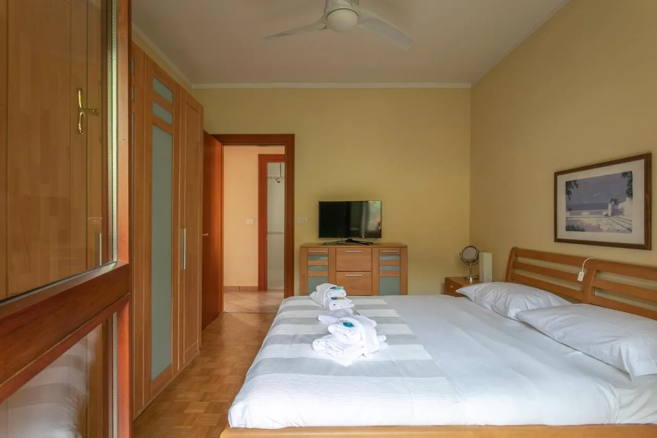 Family Home - Garda 3 Bedrooms Apartment  Garda (Verona)