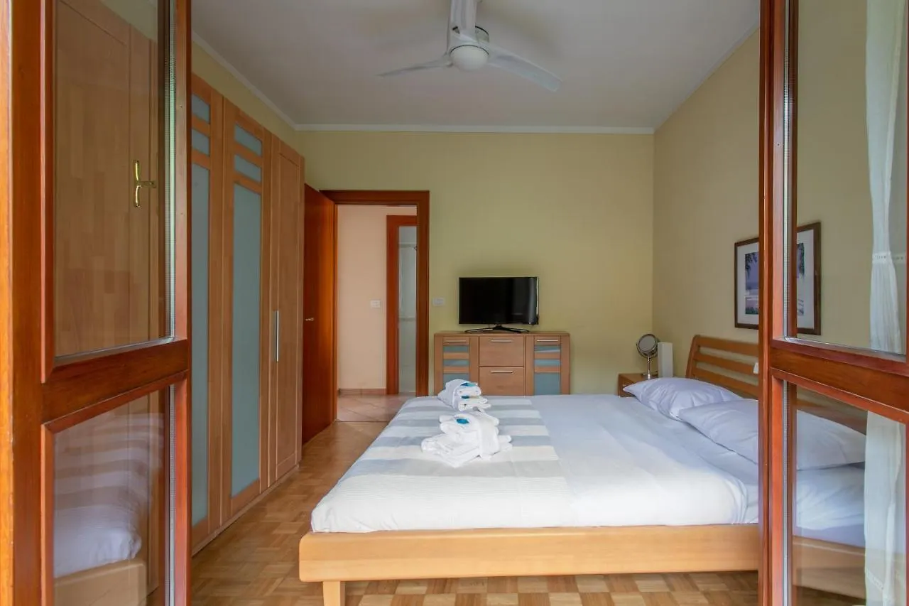 Family Home - Garda 3 Bedrooms Apartment  Garda (Verona)