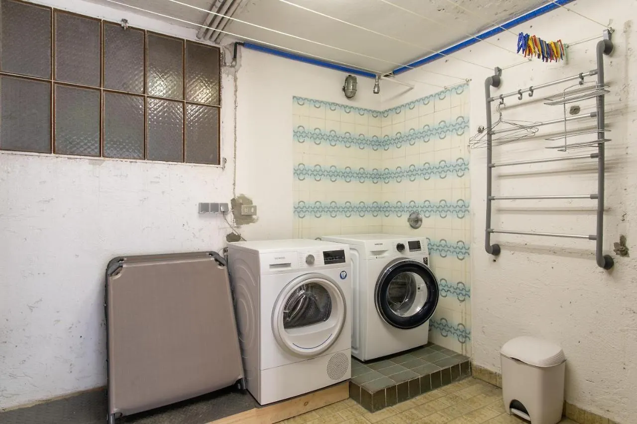 Family Home - Garda 3 Bedrooms Apartment